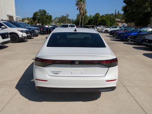 New 2025 Honda Accord SE image 6
