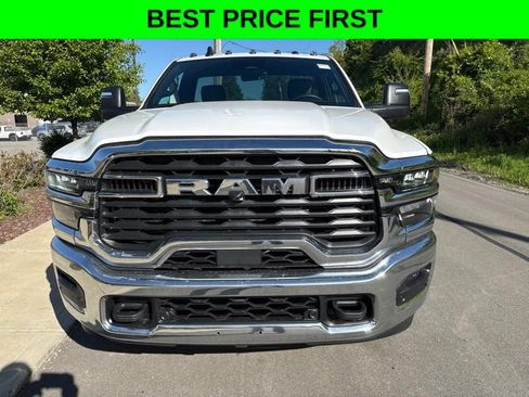 New 2026 RAM 2500 Tradesman w/ Chrome Appearance Group AWD/4WD image 2