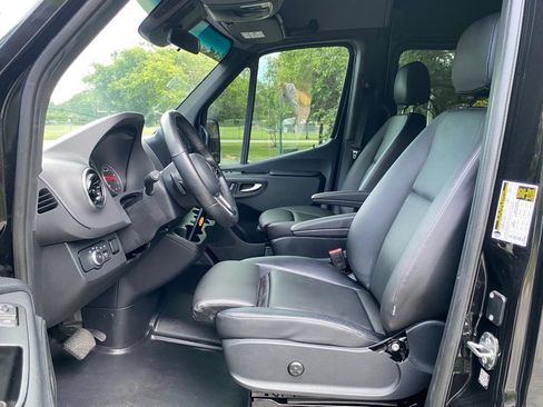 Used 2024 Mercedes-Benz Sprinter 2500 image 13