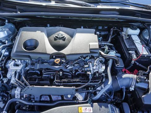 Used 2024 Toyota Camry SE w/ Convenience Package FWD image 27