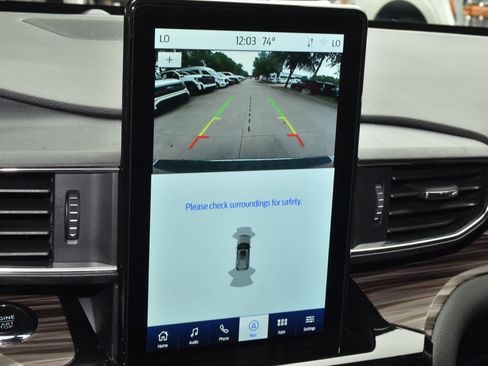 Used 2024 Ford Explorer Limited w/ Limited Technology Package image 30