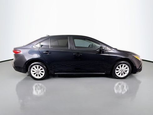 Used 2022 Toyota Corolla LE w/ LE Convenience Package FWD image 11