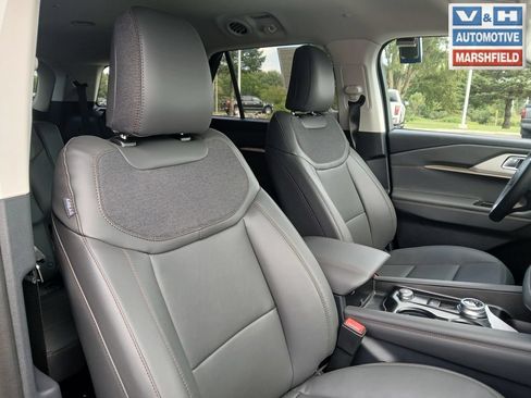 New 2026 Ford Explorer Active w/ Active Comfort Package AWD/4WD image 34