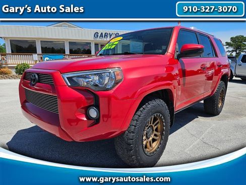 Used 2017 Toyota 4Runner SR5 AWD/4WD image 1