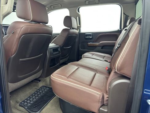 Used 2015 Chevrolet Silverado 1500 High Country w/ High Country Premium Package AWD/4WD image 38