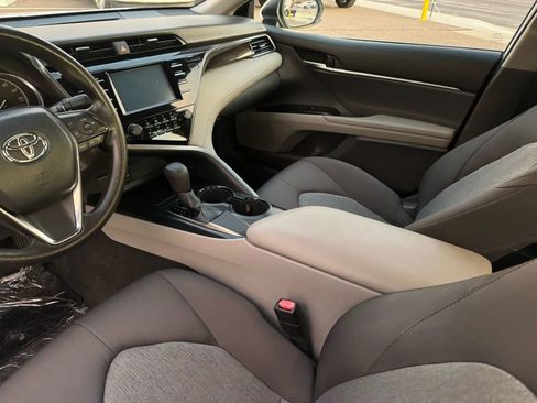 Used 2019 Toyota Camry LE image 7