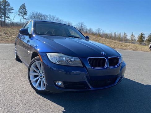 Used 2011 BMW 328i xDrive Sedan image 1