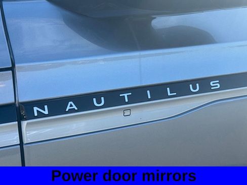 Used 2024 Lincoln Nautilus Premier AWD/4WD image 19
