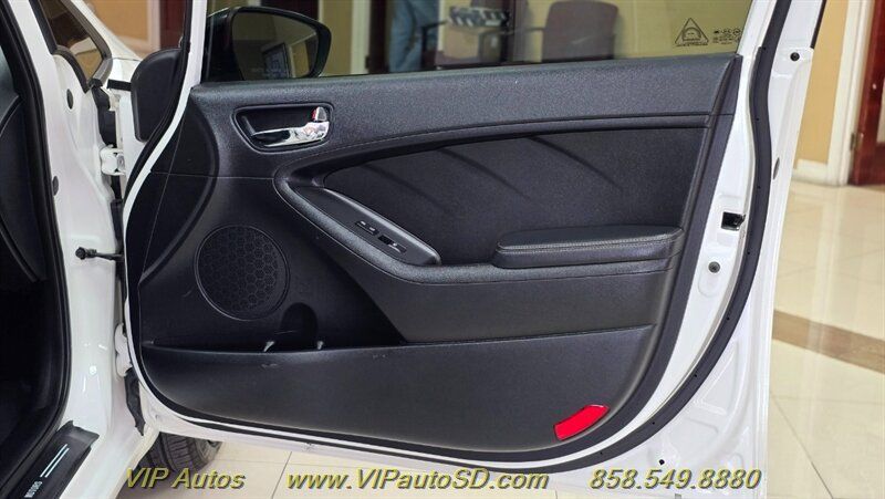 Used 2015 Kia Forte SX FWD image 13