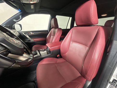 Used 2021 Lexus GX 460 Premium w/ Premium Package image 9