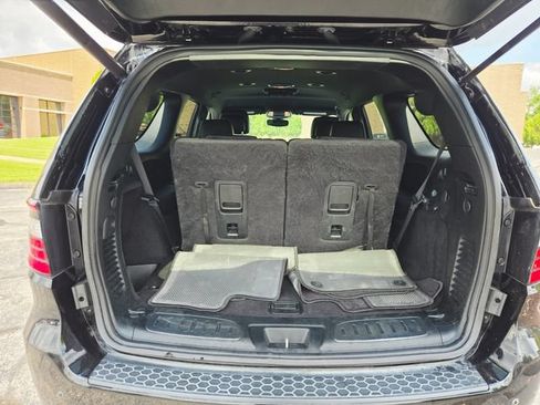 Used 2017 Dodge Durango R/T w/ Blacktop Package RWD image 9