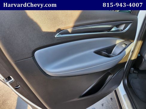 Used 2021 Buick Enclave Essence image 37