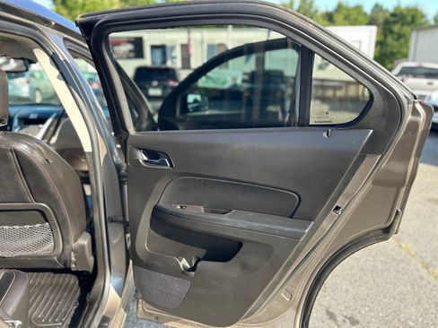 Used 2011 Chevrolet Equinox LT FWD image 18