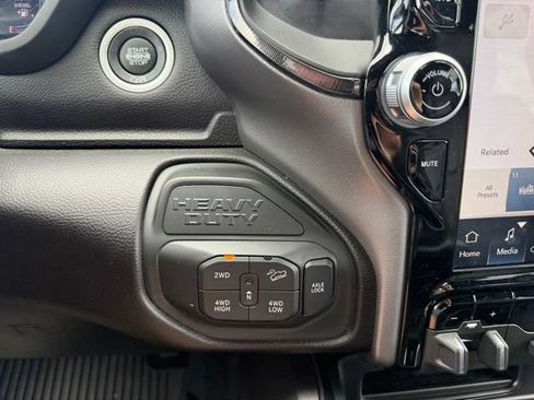 Used 2024 RAM 2500 Rebel AWD/4WD image 22