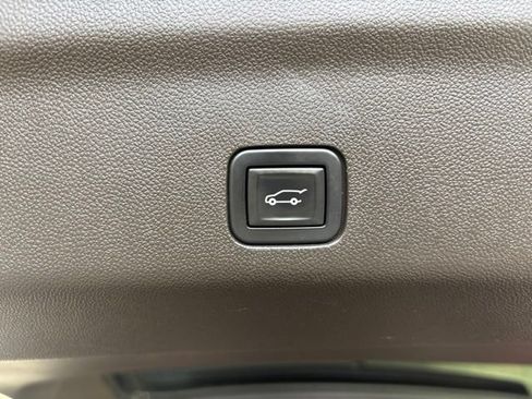 Used 2021 Chevrolet Tahoe LT w/ LT Signature Package AWD/4WD image 26
