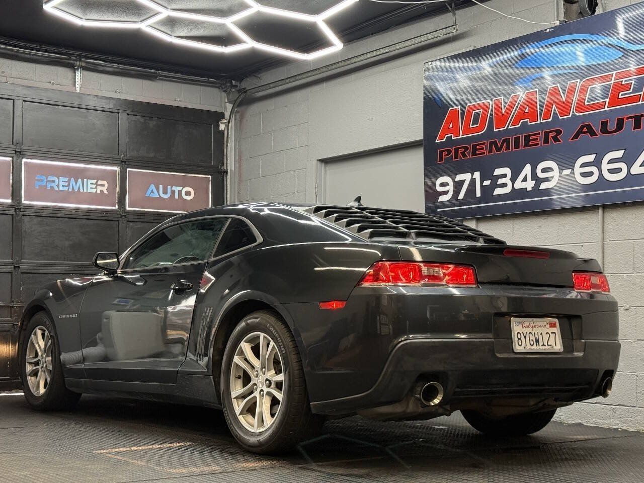 Used 2015 Chevrolet Camaro LT RWD image 12