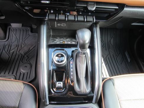 Used 2023 GMC Canyon AT4 w/ AT4 Premium Package AWD/4WD image 22
