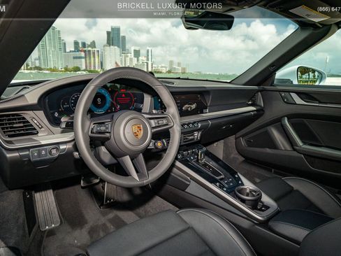 Used 2025 Porsche 911 Carrera RWD image 5