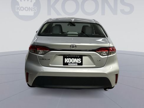 Used 2024 Toyota Corolla LE image 11