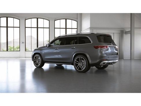 Used 2023 Mercedes-Benz GLS 450 4MATIC image 31