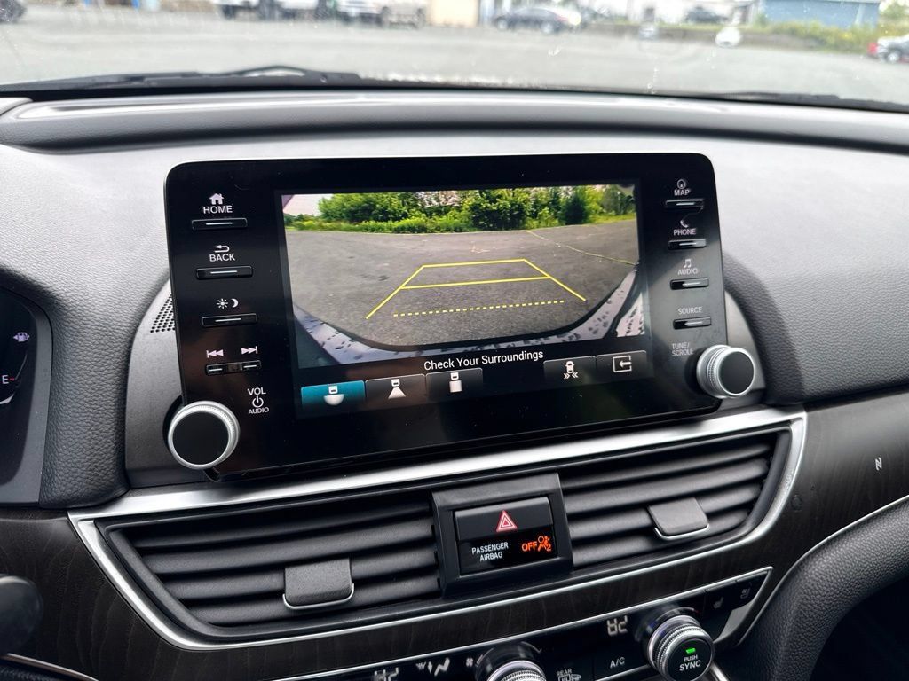 Used 2019 Honda Accord Touring image 29