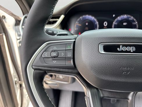 New 2026 Jeep Grand Cherokee L 4WD image 21