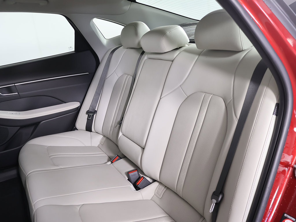 Certified 2023 Hyundai Sonata Limited FWD image 34