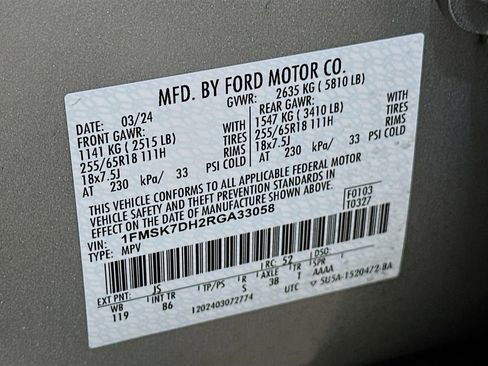 Used 2024 Ford Explorer XLT image 32