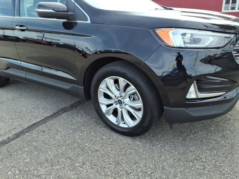 Certified 2020 Ford Edge Titanium image 5