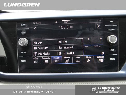 Used 2024 Volkswagen Taos SE AWD/4WD image 20