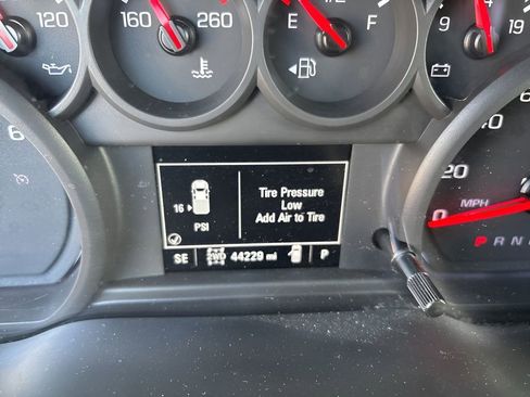 Used 2021 Chevrolet Silverado 1500 Custom w/ LPO, Dark Essentials Package image 12