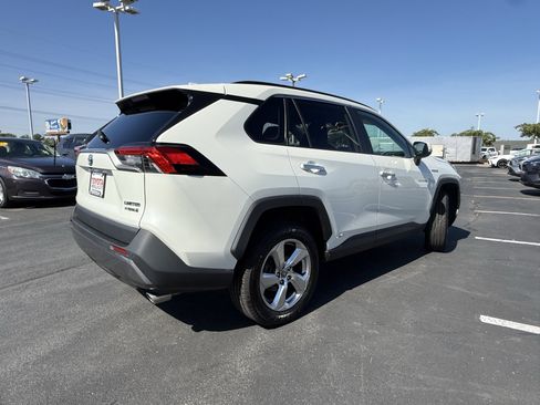 Used 2021 Toyota RAV4 Limited AWD/4WD image 8