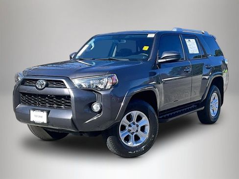 Used 2018 Toyota 4Runner SR5 image 4