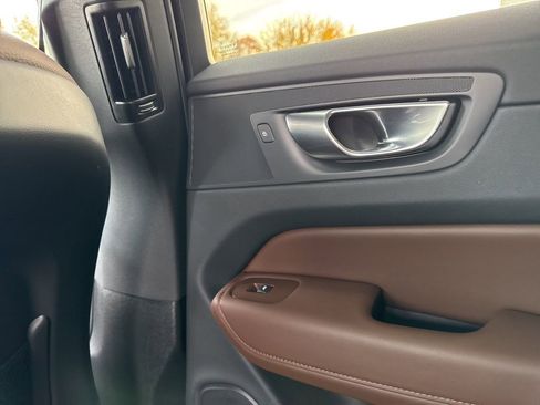 Used 2024 Volvo XC60 T8 Plus w/ Protection Package Premier image 19