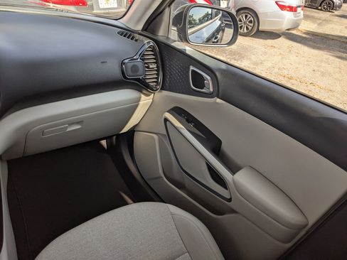 Used 2020 Kia Soul EX image 26