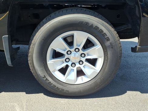 Used 2022 Chevrolet Silverado 1500 LT AWD/4WD image 9