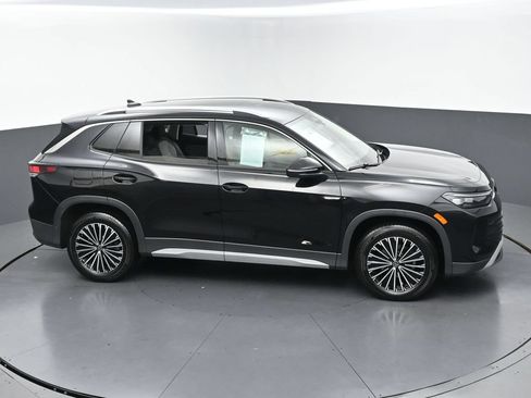 Used 2025 Volkswagen Tiguan S FWD image 44