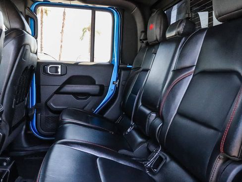 Used 2021 Jeep Gladiator Rubicon AWD/4WD image 37