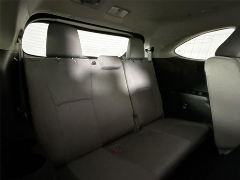 Used 2023 Toyota Highlander LE FWD image 36