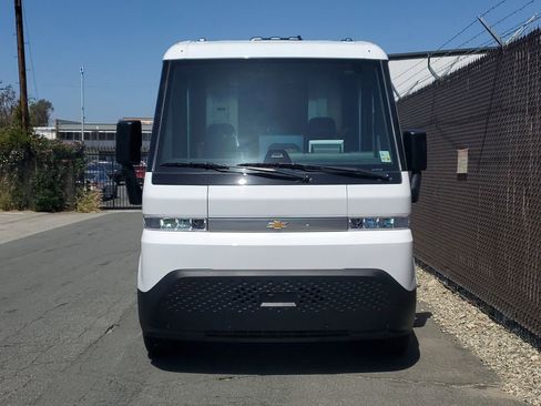 New 2025 Chevrolet Brightdrop 400 FWD image 8
