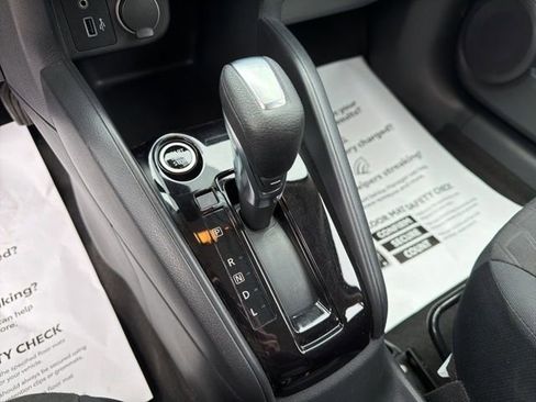Used 2022 Nissan Kicks S image 19