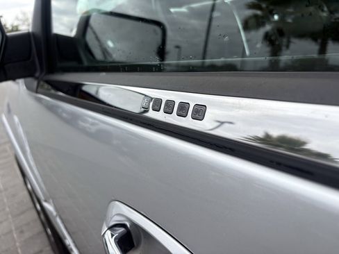 Used 2016 Ford Expedition EL Platinum image 9