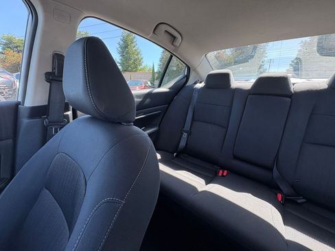 Used 2025 Nissan Altima 2.5 SV image 40