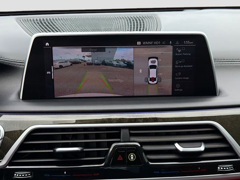 Used 2021 BMW 750i xDrive 750i xDrive w/ M Sport Package image 33