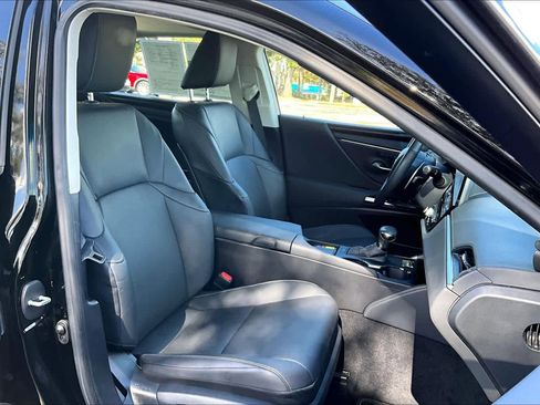 Used 2024 Lexus ES 350 w/ Premium Package image 8