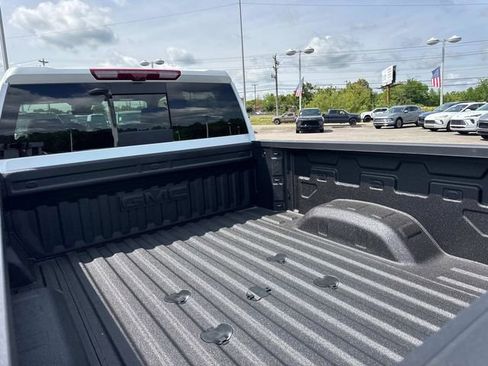 New 2026 GMC Sierra 2500 AT4 w/ AT4 Premium Plus Package AWD/4WD image 13
