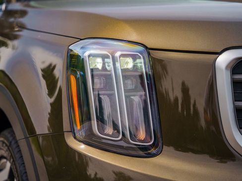 Used 2025 Kia Telluride S AWD/4WD image 10