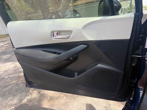 Used 2021 Toyota Corolla LE w/ Carpet Mat Package (TMS) FWD image 26