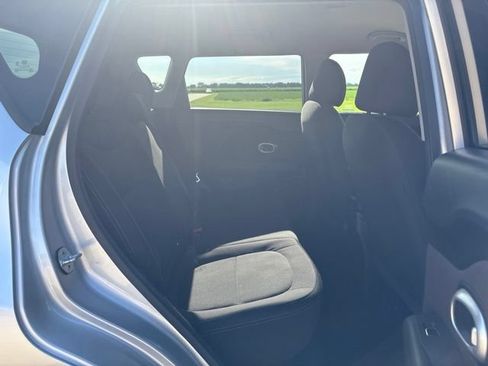 Used 2019 Kia Soul FWD image 17