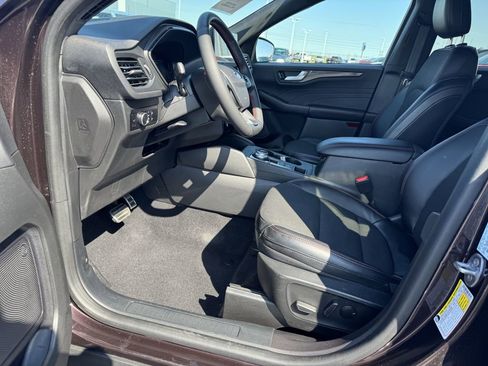 Certified 2023 Ford Escape ST-Line w/ Tech Pack #1 image 8